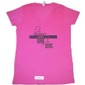 WOMAN’S SHE DOESN’T JUST WAR SHE WINS TEE